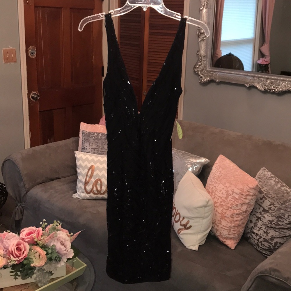 Black dress size small